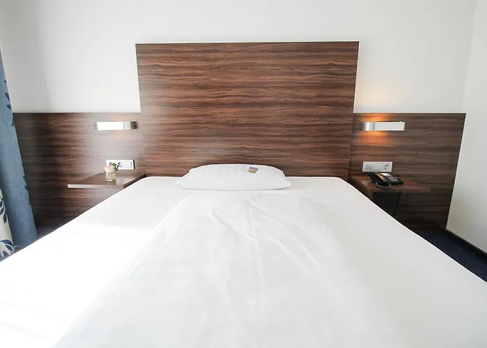 Hotel Am Zoo 3*